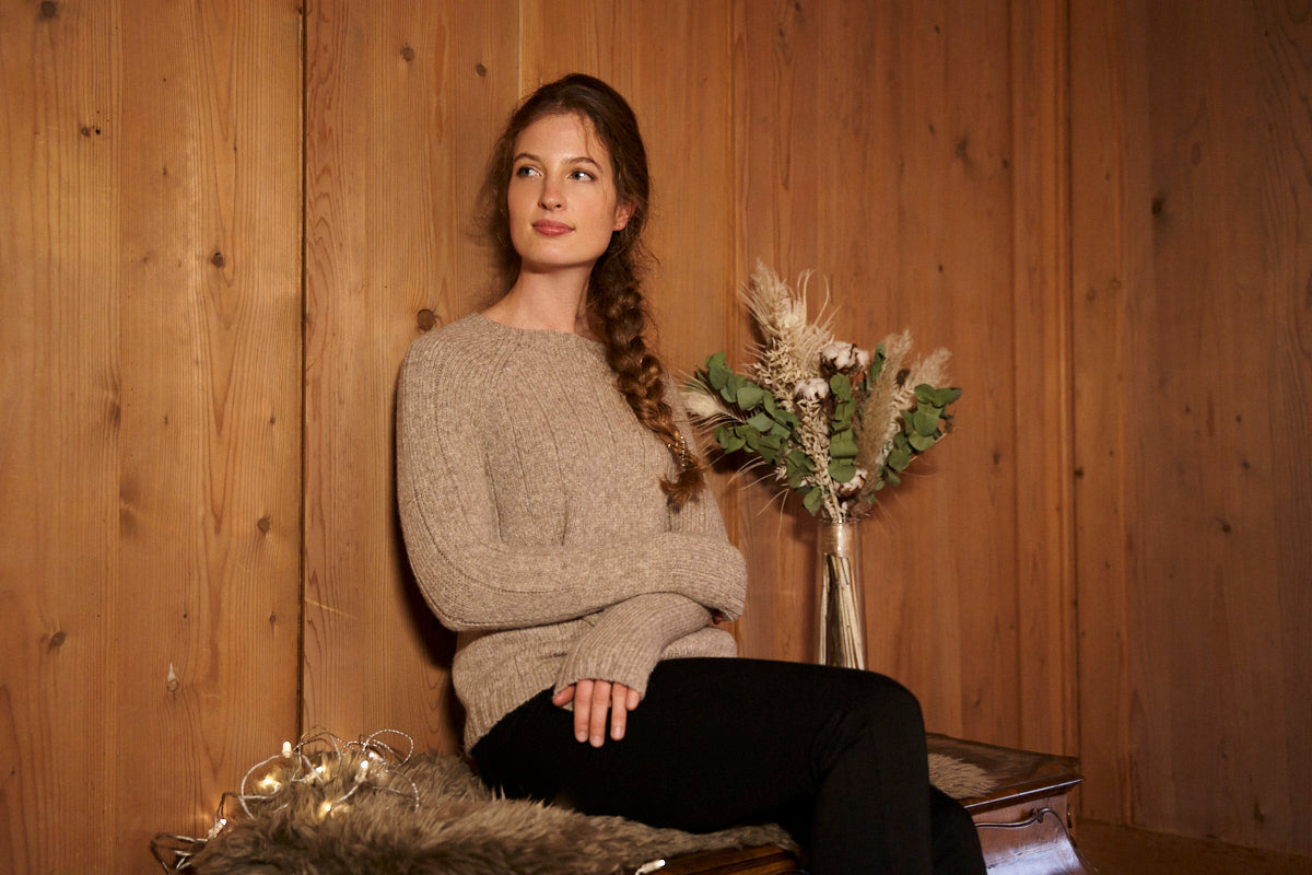 Apu Kuntur Alpaka Pullover MOANA, leicht und weich, Rundhals, in {stage.8.color}