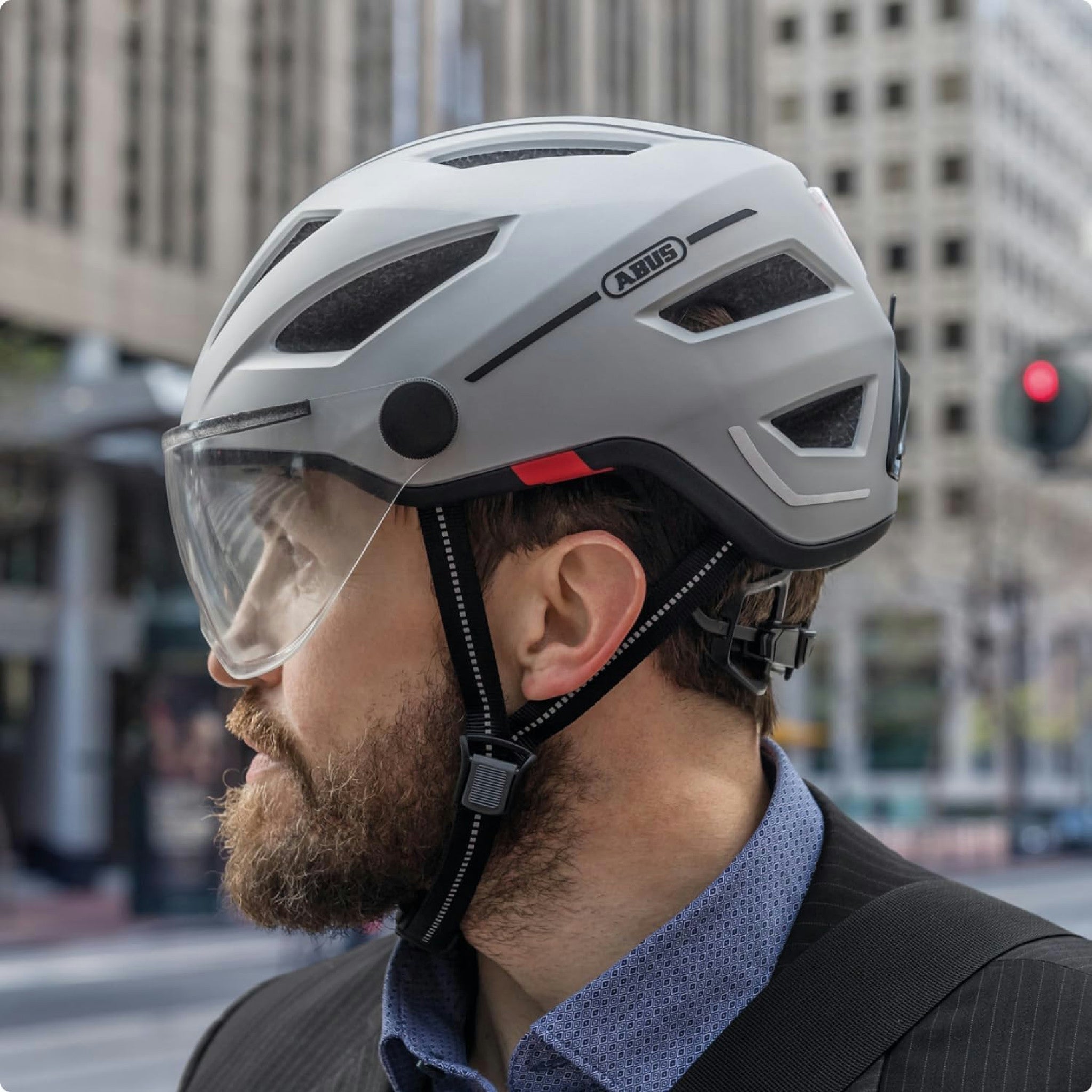 ABUS Stadthelm Pedelec 2.0 ACE - Fahrradhelm mit Rücklicht, Visier, Regenhaube, Ohrenschutz - für Damen und Herren - Weiß Glänzend, Größe S Hauptansicht