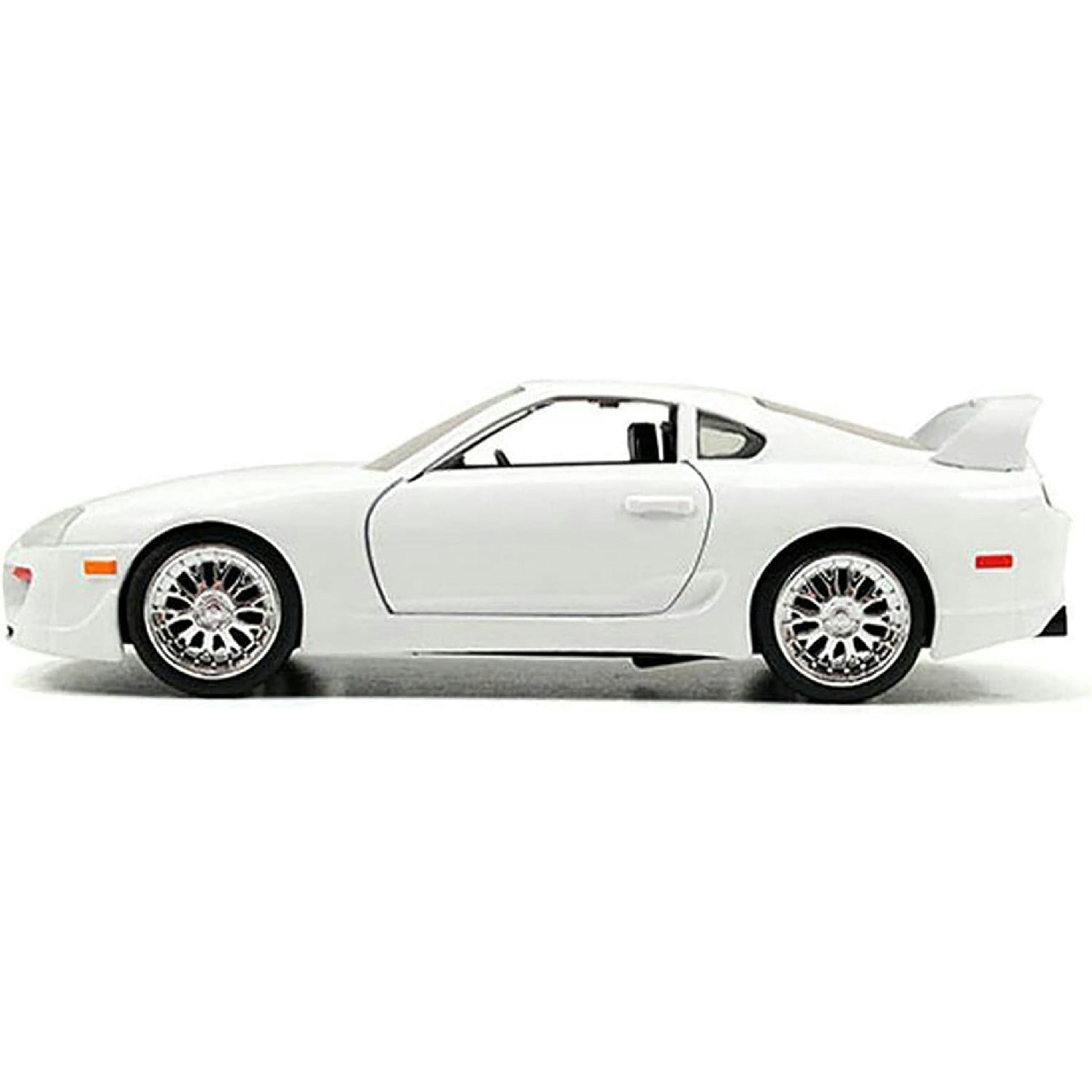 Jada Toys Fast & Furious Brian's 1995 Toyota Supra, Auto, Spielzeugauto aus Die-cast, öffnende Türen, Kofferraum & Motorhaube, Maßstab 1:24, weiß Hauptansicht