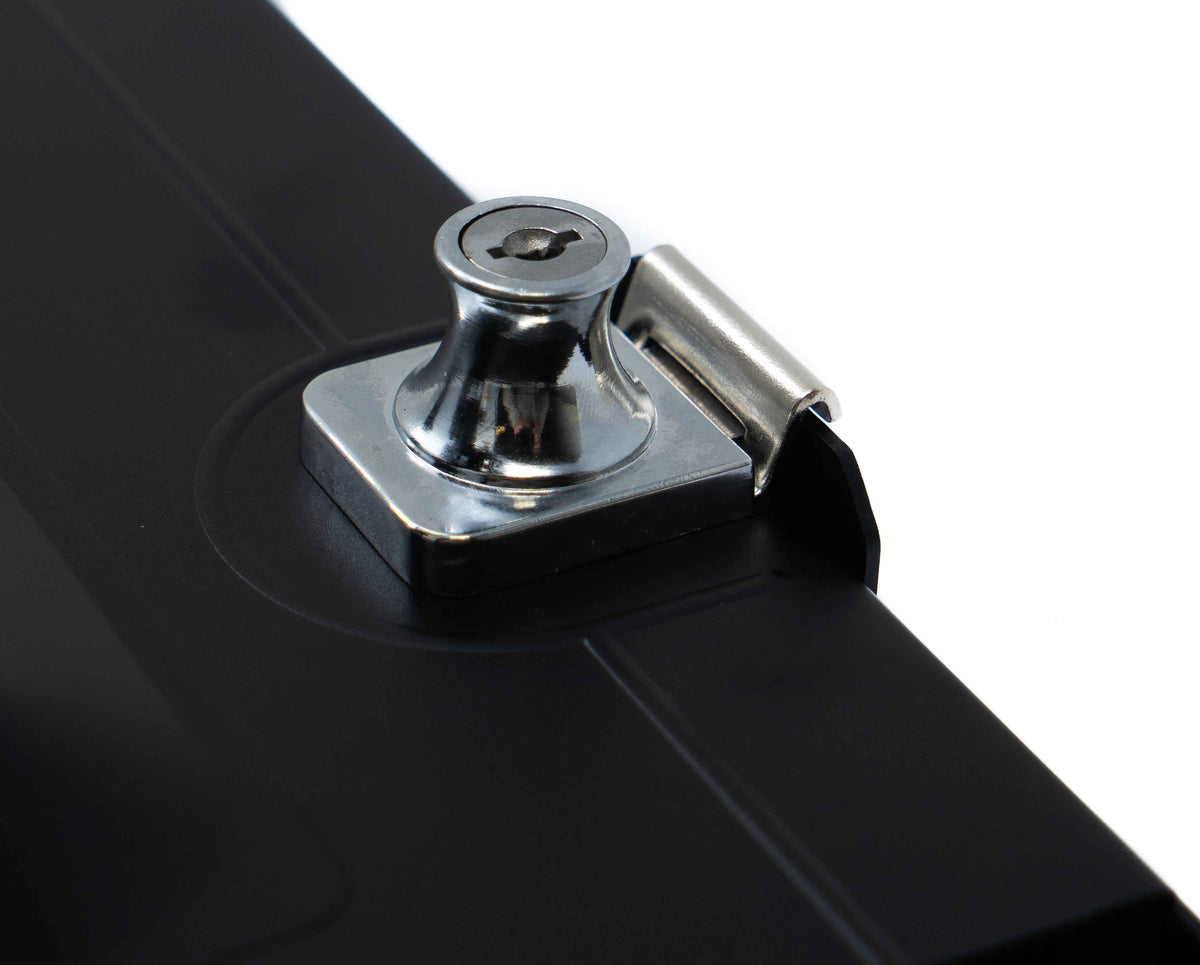 SYSTEM-S Wand Halterung abschließbar 360° für iPad 10 Pro 11 Air 4 5 in Schwarz