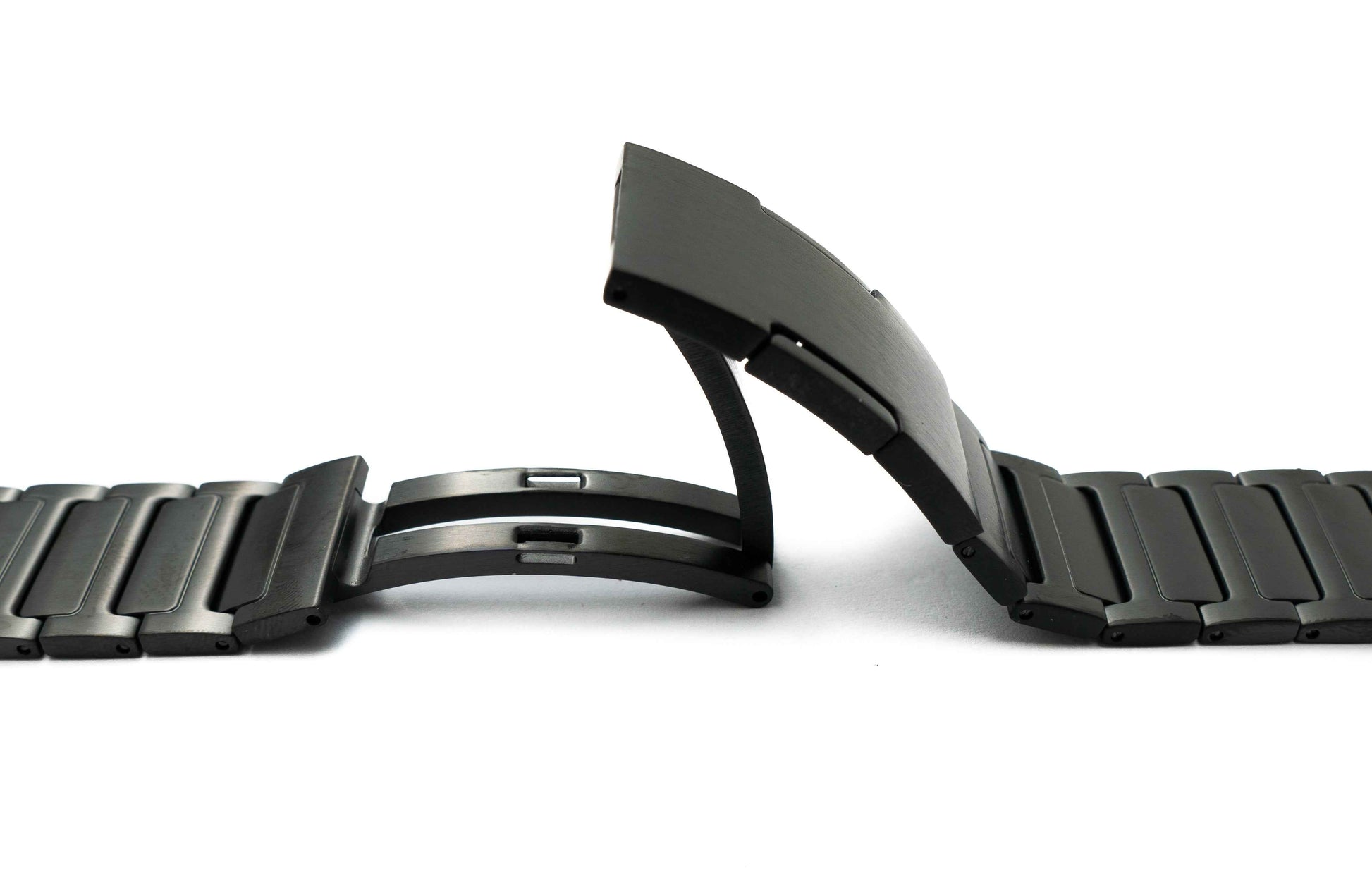 SYSTEM-S Armband 22 mm aus Titan mit Faltschließe für Huawei Smartwatch in Schwarz