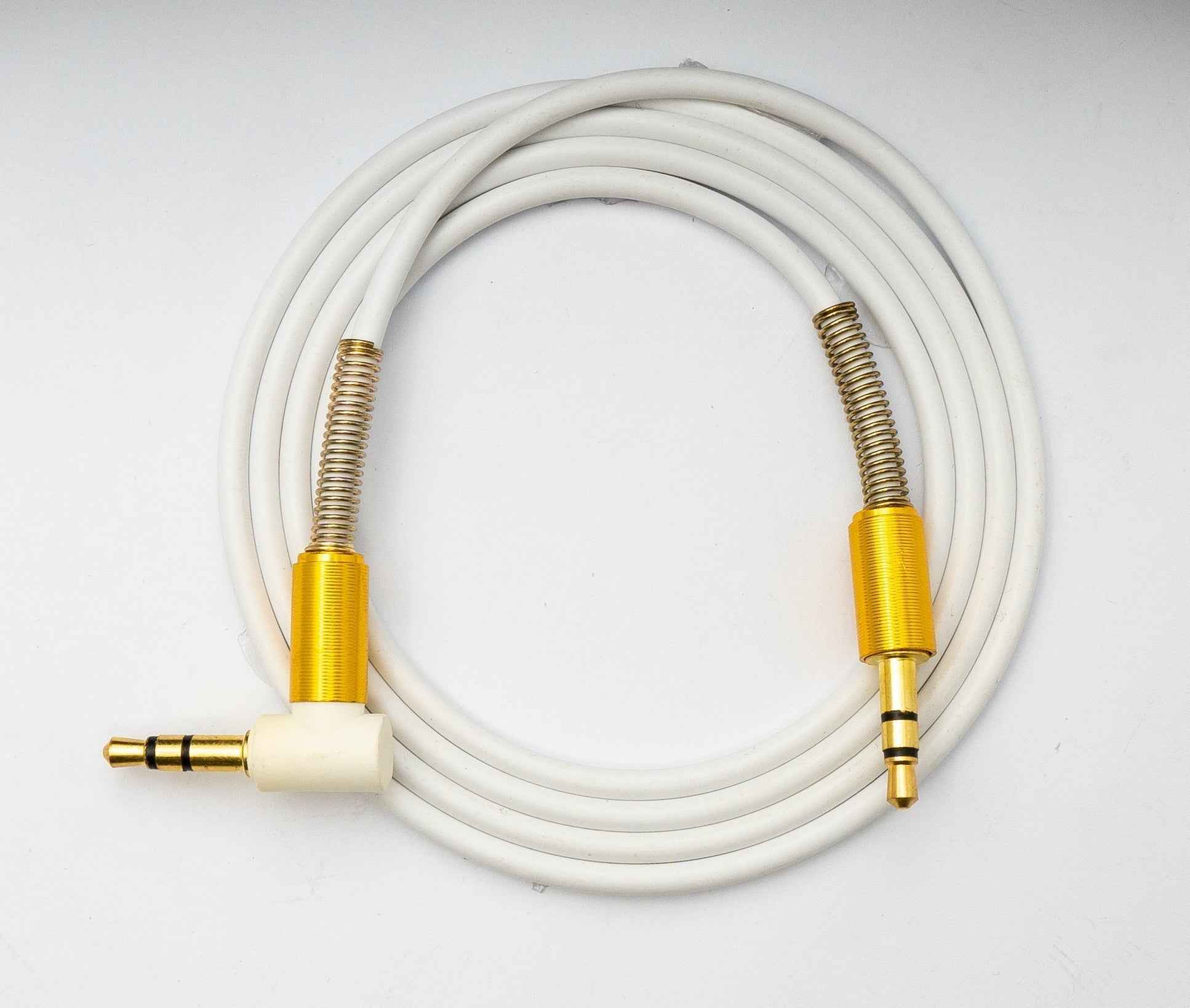 SYSTEM-S Audio Kabel 100cm Stereo AUX Klinke 3,5 mm Stecker zu Stecker Winkel Knickschutz