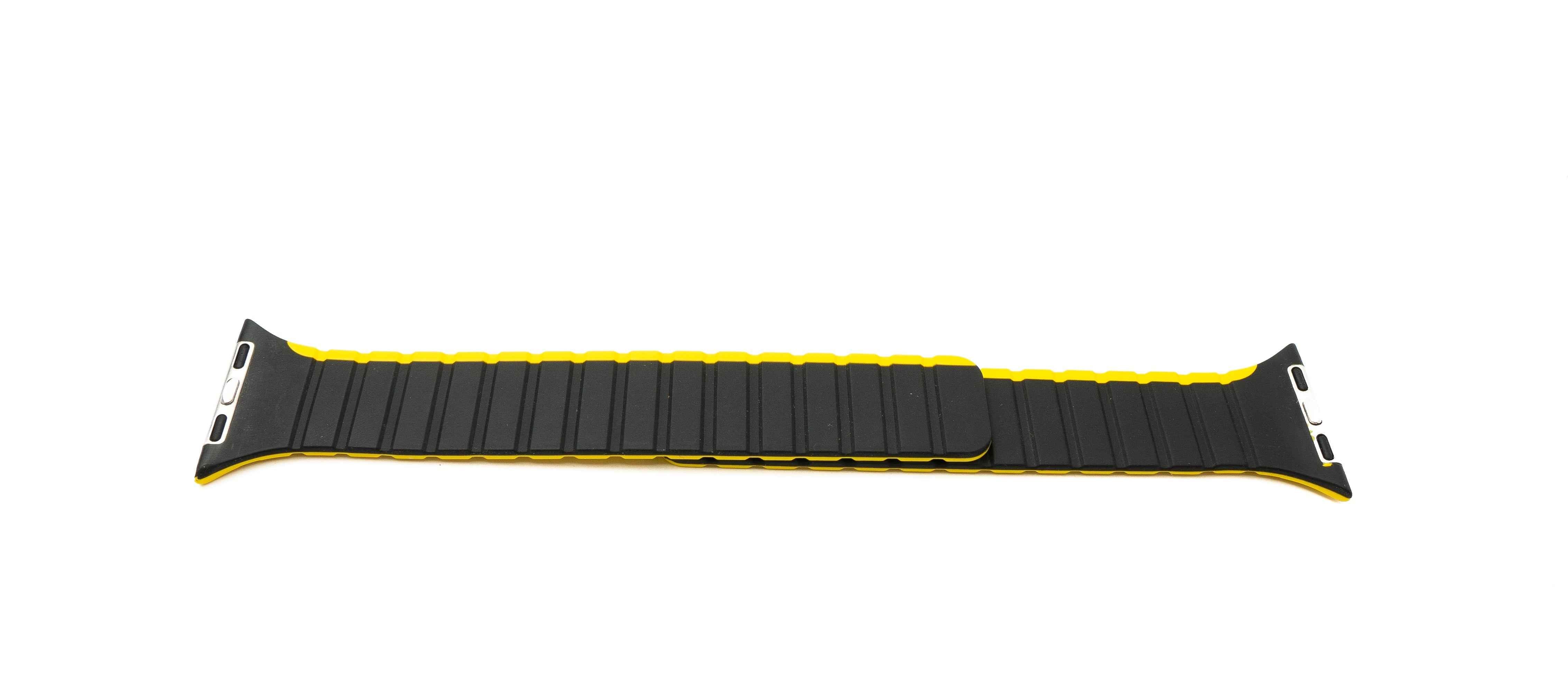 SYSTEM-S Armband 38 40 41 mm aus Silikon flexibel magnetisch für Apple Watch Smartwatch Schwarz Gelb