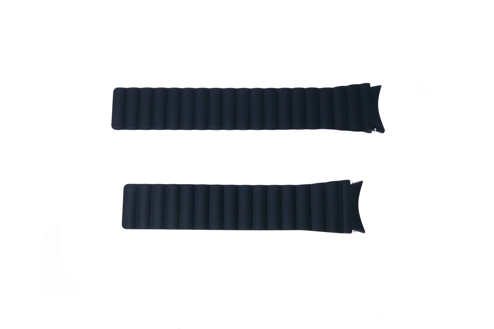 SYSTEM-S Armband 20 mm aus Silikon magnetisch für Samsung Galaxy Watch 5 4 in Schwarz