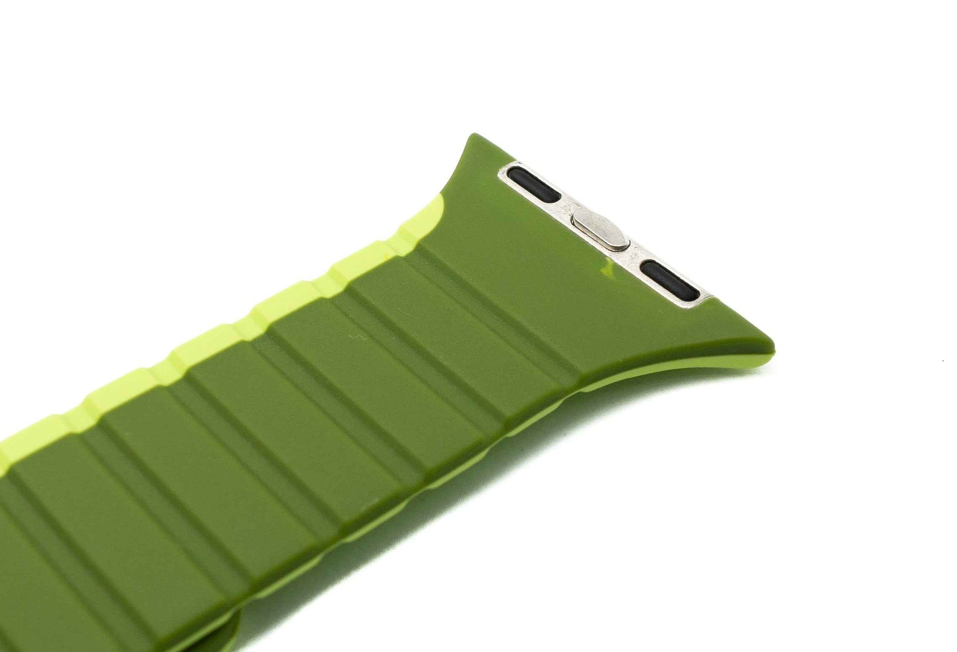SYSTEM-S Armband 38 40 41 mm aus Silikon flexibel magnetisch für Apple Watch Smartwatch Grün Hellgrün