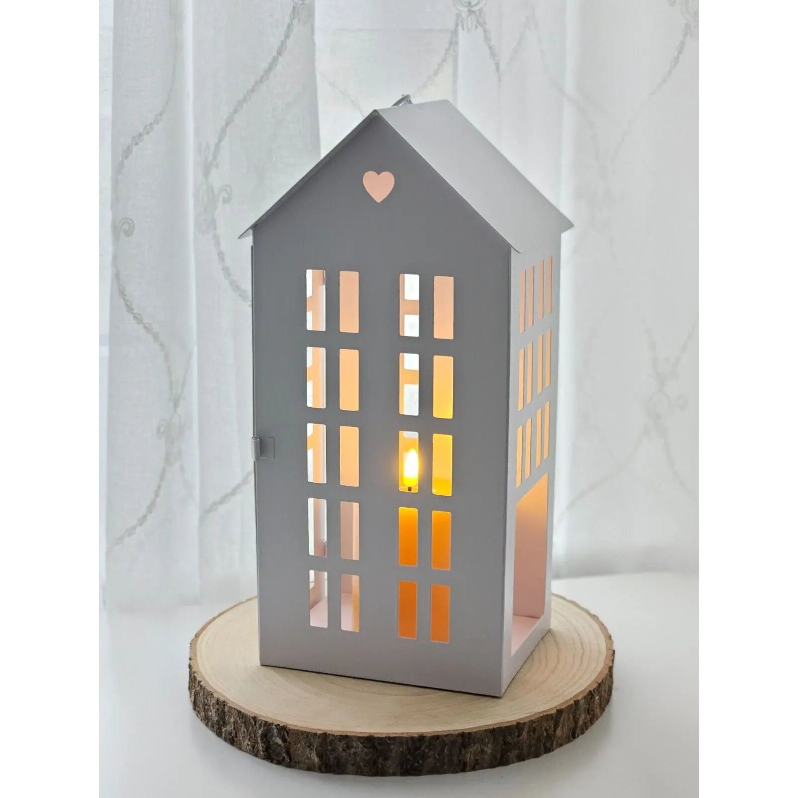 Stimmungsvolle weiße Laternenhäuser aus Metall im praktischen 3er Set