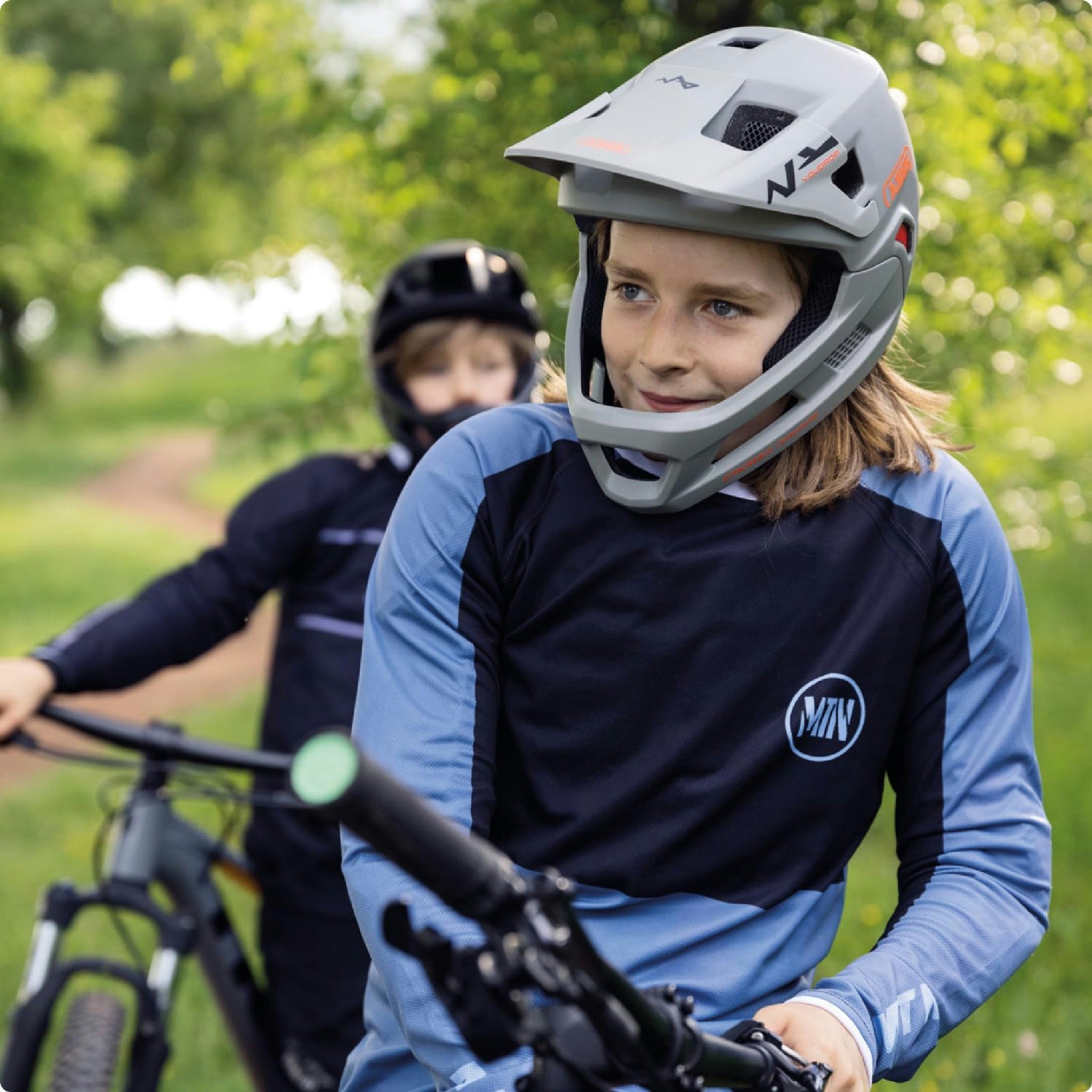 ABUS MTB-Helm YouDrop FF - Fullface-Helm für Kinder und Jugendliche - für den Einstieg in den Mountainbikesport - mit abnehmbarem Kinnschutz - Grün, Größe S Hauptansicht