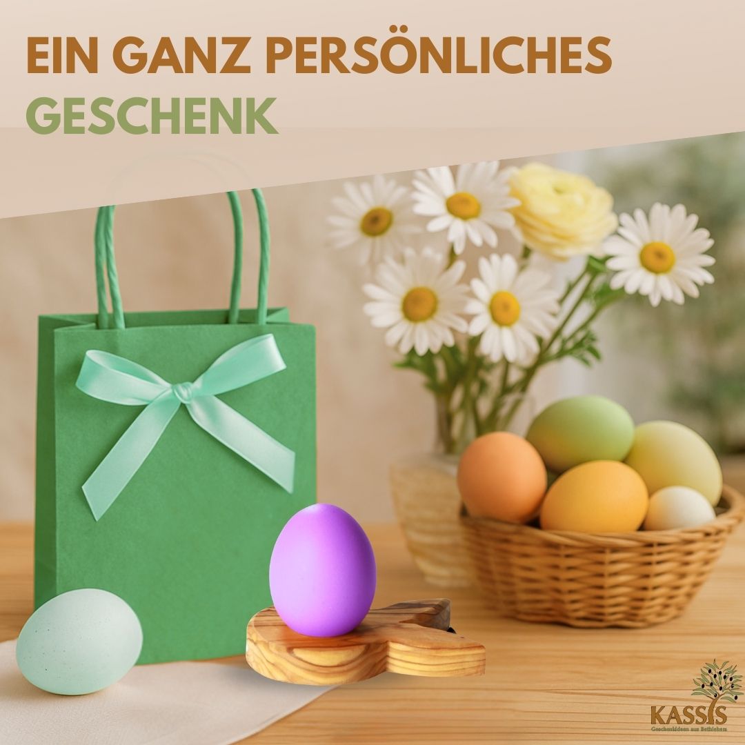 Osterdeko Eierständer Hase in natürlichem Olivenholz von Zeus, ideal für Frühlingsfeiern