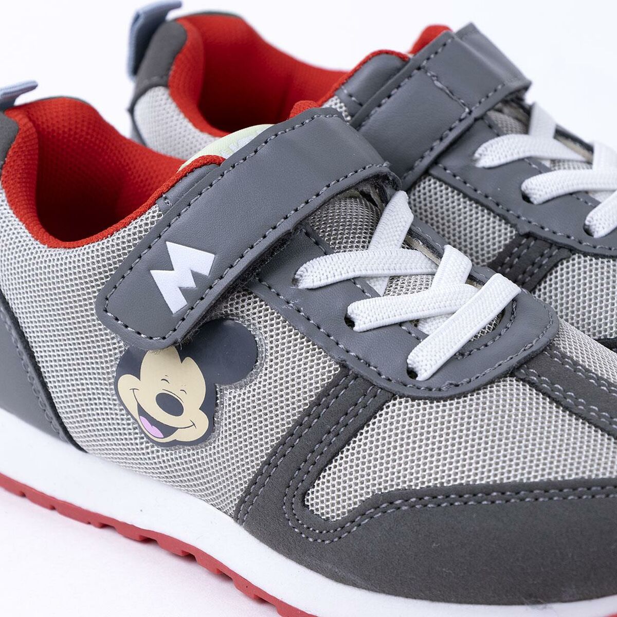 Grau Mickey Mouse Kinder-Sportschuhe von Zeus, ideal für aktive Kinder
