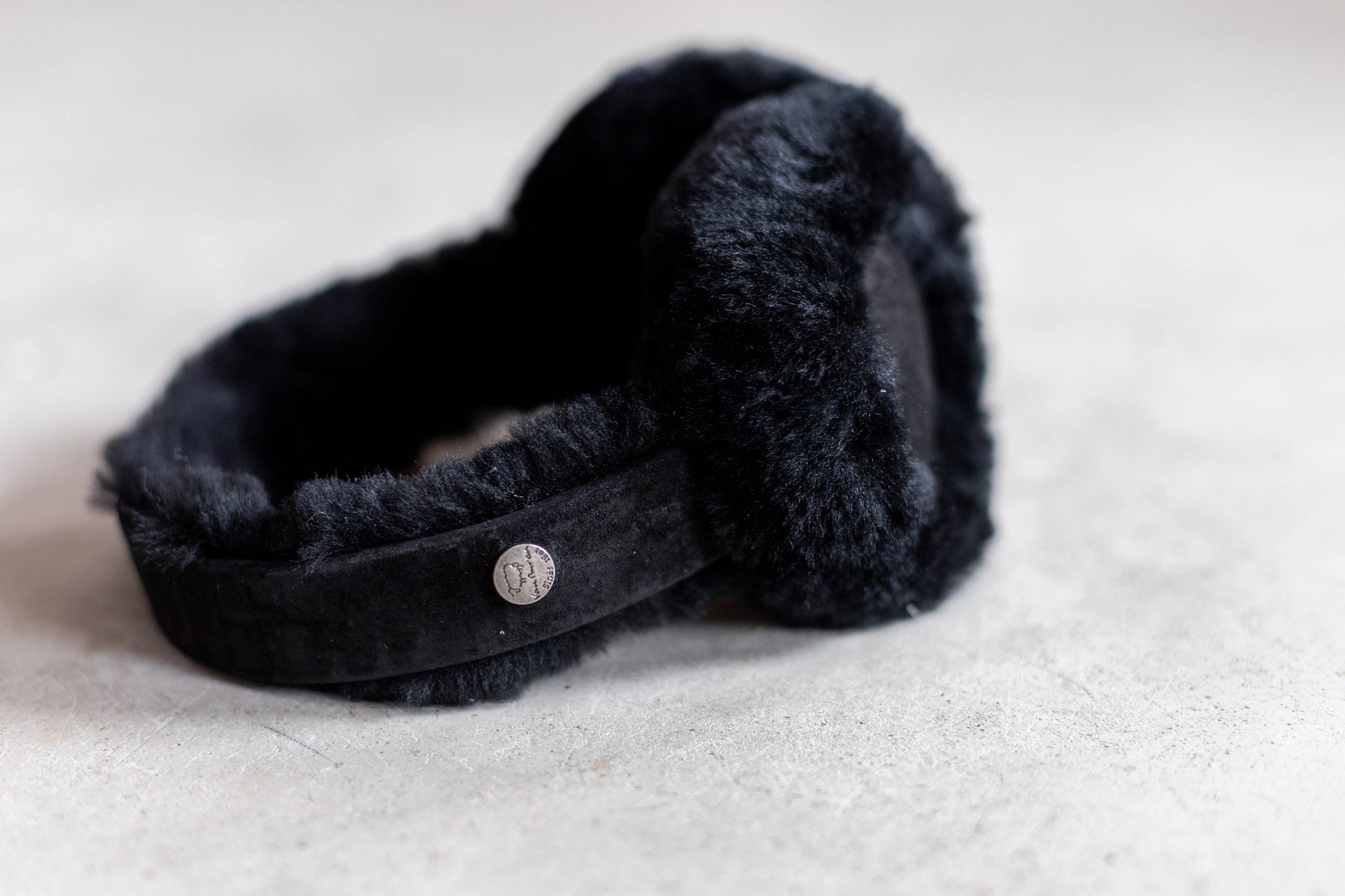 Van Buren Lammfell Ohrenschützer in Braun, Nahaufnahme der Ohrpolster