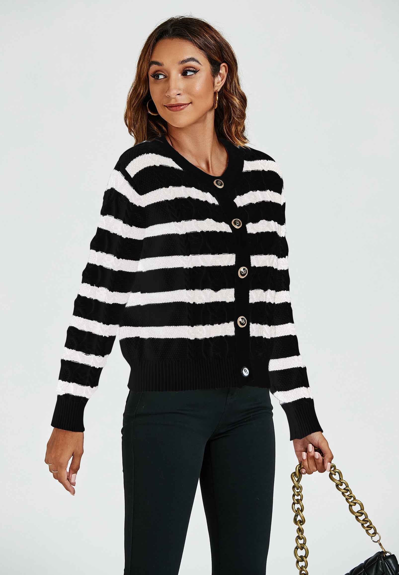 Schwarze-weiße Strickjacke mit Streifenmuster