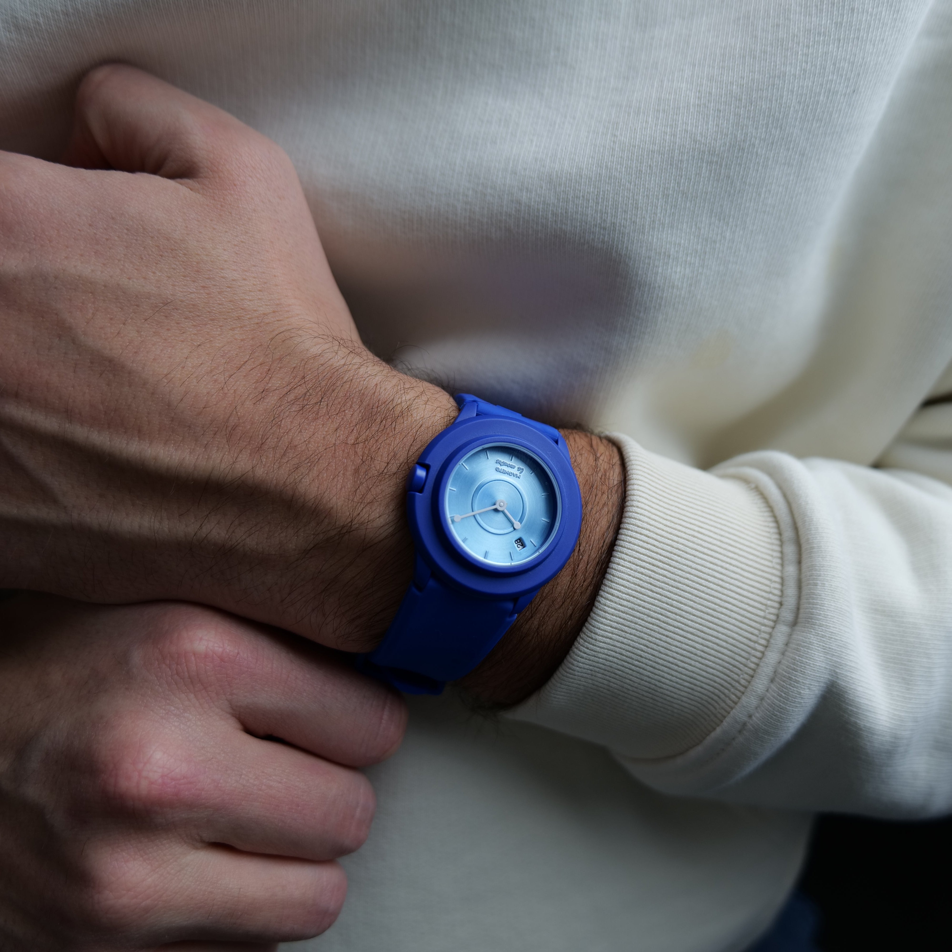 Zeus La Montre Blue Armbanduhr in Blau, perfekt für formelle Anlässe