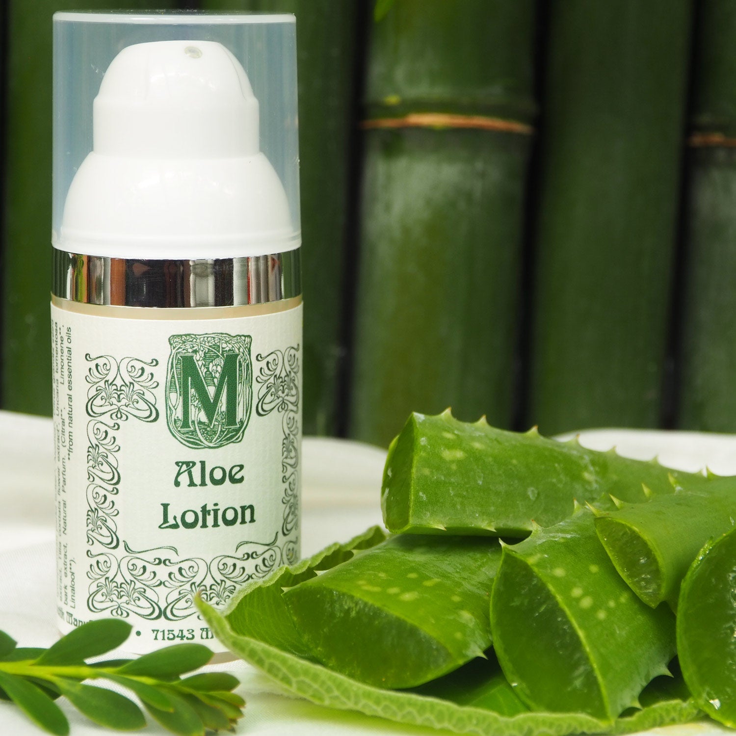 Aloe Lotion, leichte Textur, geeignet für alle Hauttypen, grüne Flasche