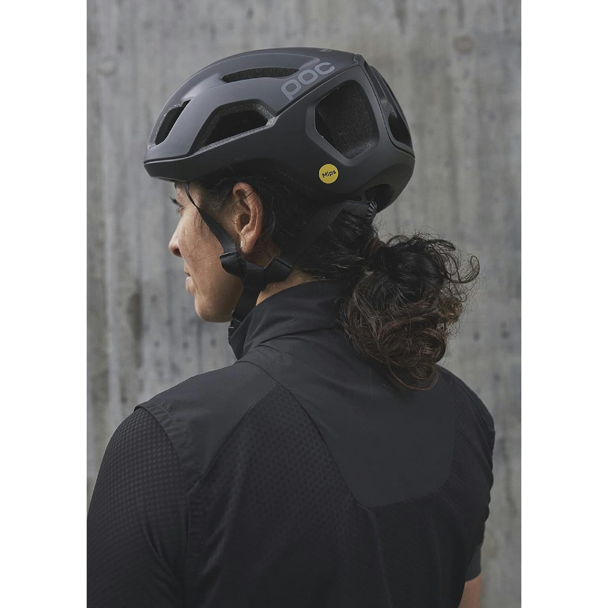 POC Ventral AIR MIPS Rennradhelm - Fahrradhelm mit präzisen Belüftungsöffnungen und integrierten Kanälen für einen kontrollierten Lufteintritt, Uranium Black Matt Hauptansicht