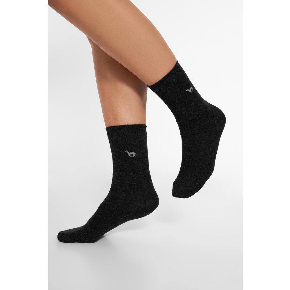 Apu Kuntur Alpaka Business Socken in elegantem Grau, weich und warm für den Alltag