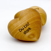 Thankgoods Holzherz in braun mit Gravur 'Du bist stark'