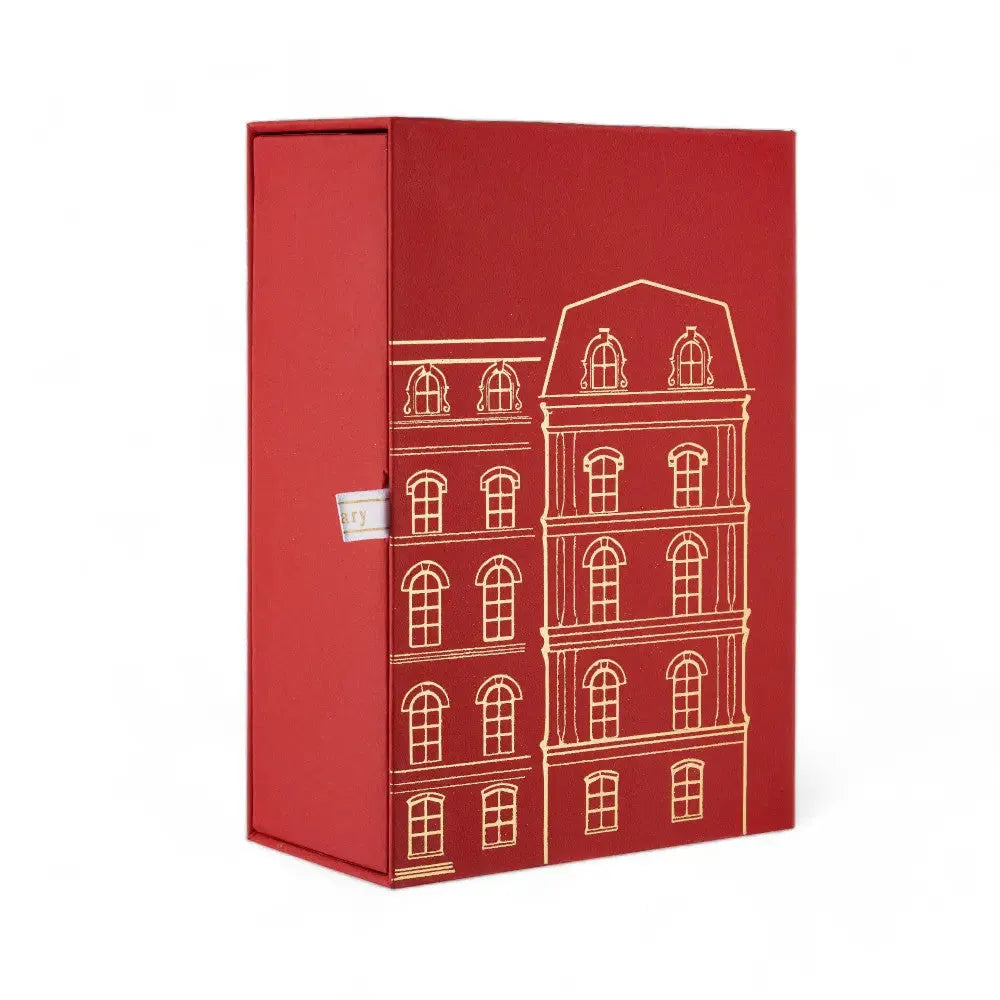 Fragrance Library The Red and The Black Eau de Parfum, Flakon mit Sicht auf den Duftinhalt