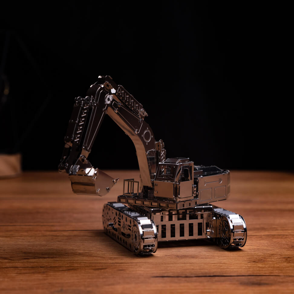 TIRELESS DIGGER EXCAVATOR-2